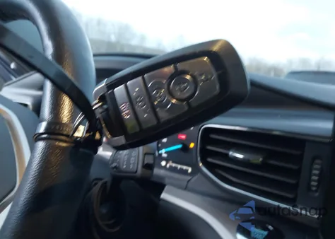 2023 Ford Explorer Xlt z USA, uszkodzony, nr VIN 1FMSK8DH8PGB40702